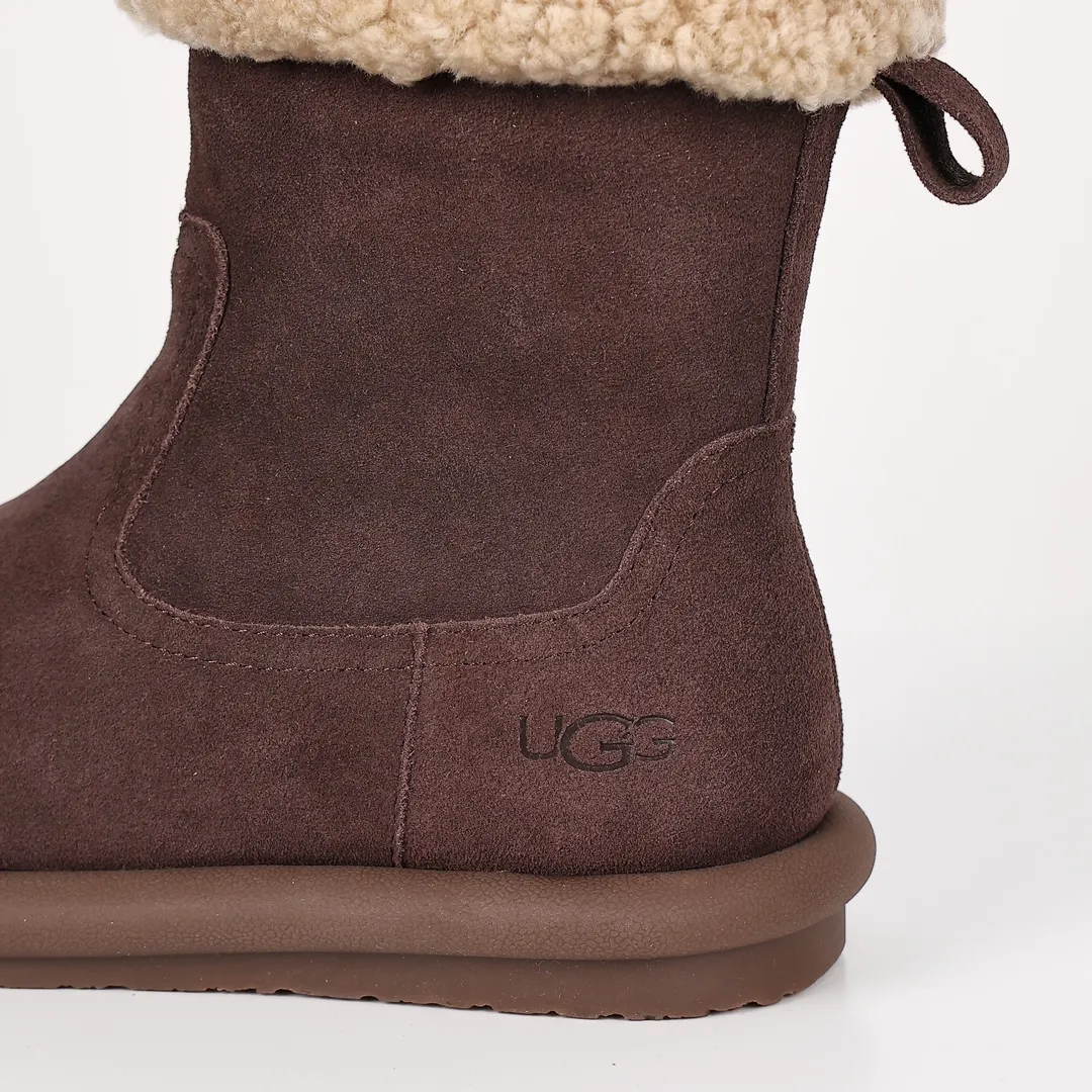 Pick up locally 💰720 The core recommendation is good price 𝐔𝐠𝐠 23 popular handmade sheep's curly boots Maillard girl's dream boots Korean and Korean style Fully handmade first-layer cow suede Teddy sheep's curly wool lining The combination has a great autumn and winter atmosphere Size: 35 36 37 38 39 40